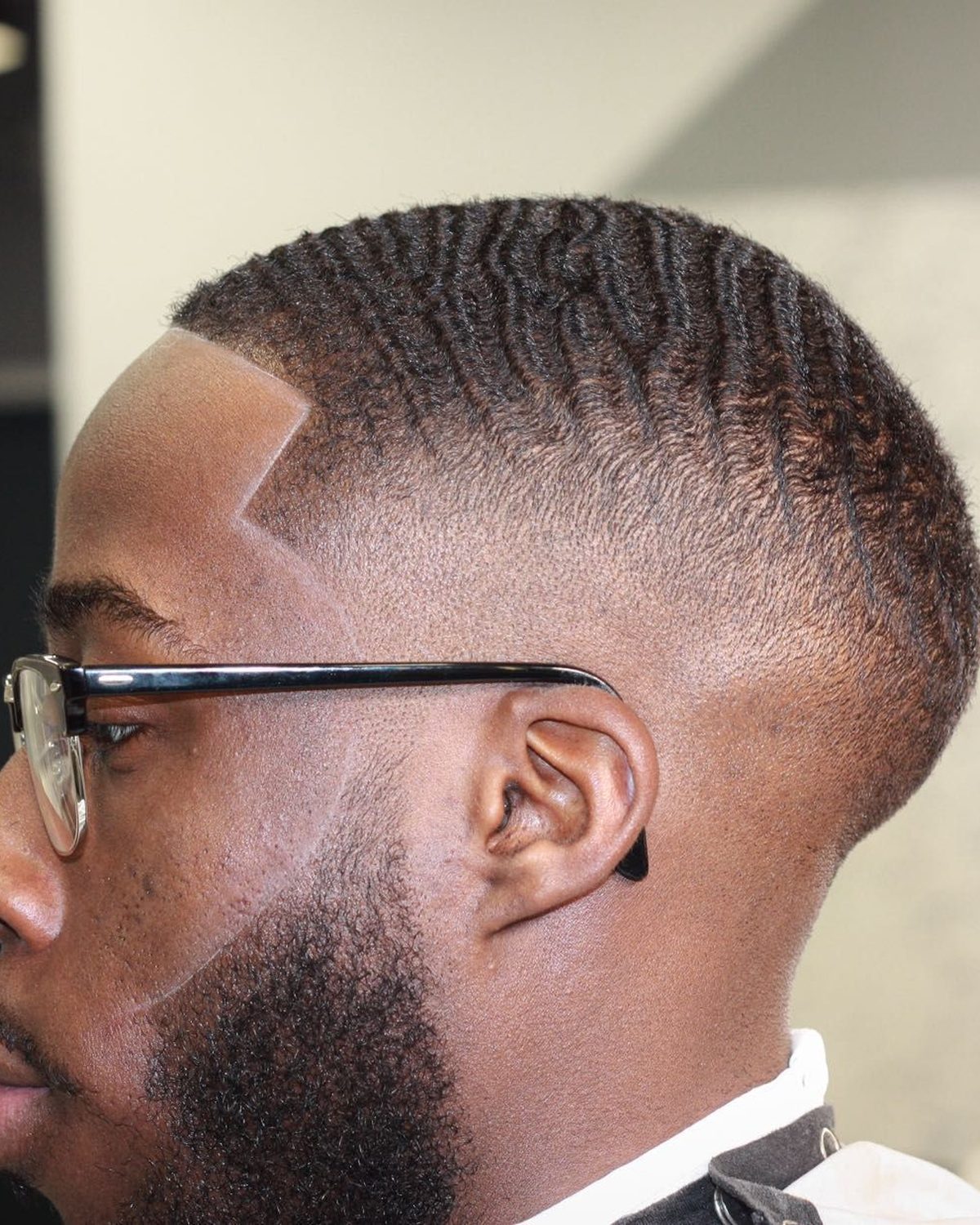High fade with beard line-up by Dutch